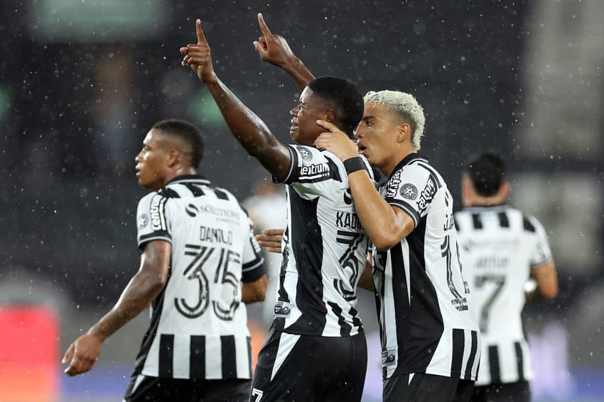 Kadir garantiu a vitória do Botafogo sobre o Sport (Foto: Vítor Silva/Botafogo)