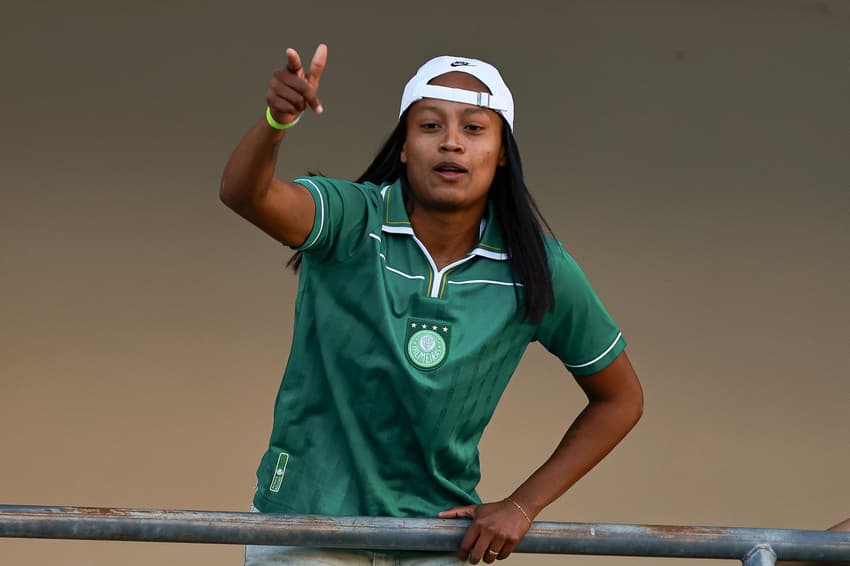 Ary Borges torce para o Palmeiras na final da Copa do Brasil Feminina. (Foto: Rebeca Reis/Staff Images Woman/CBF)