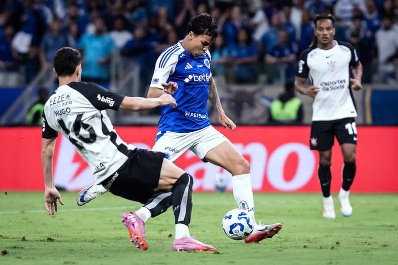 Kaio Jorge, do Cruzeiro, marca contra o Corinthians (Foto: Gustavo Aleixo/Cruzeiro)