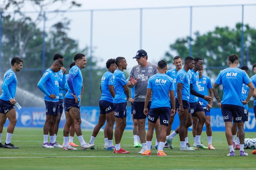 Rogério Ceni comanda treino do Bahia (Foto: Rafael Rodrigues / EC Bahia)