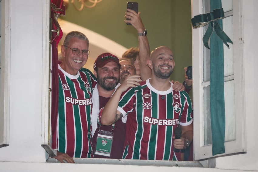 Ricardo Tenório, Mattheus Montenegro e Mário Bittencourt comemoram vitória na eleição do Fluminense (Foto: Marcelo Gonçalves/ Fluminense FC)
