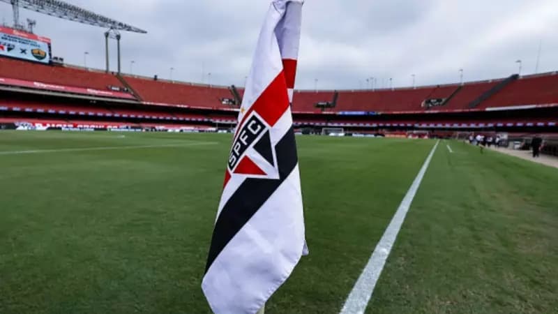 São Paulo escanteio