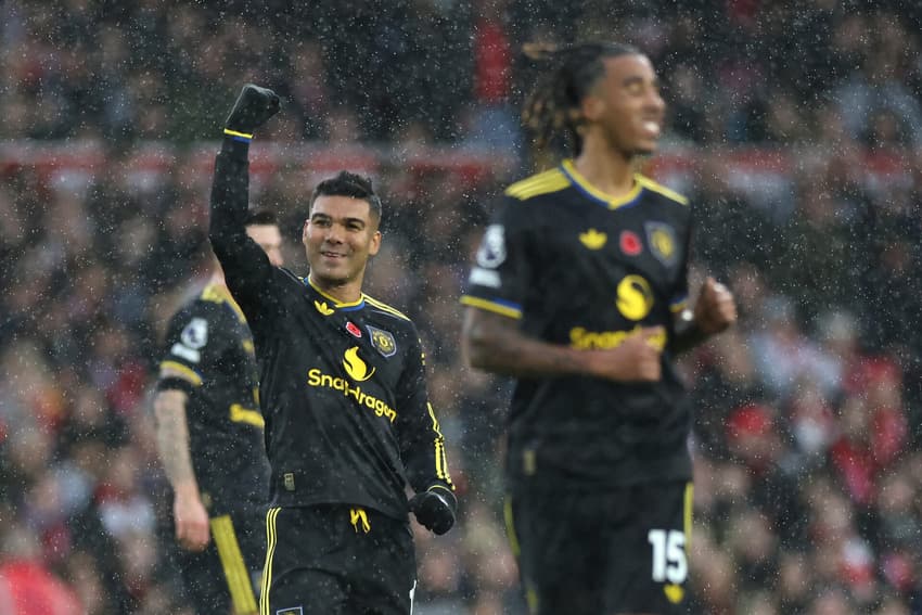 Casemiro comemorando gol contra o Nottingham Forest pela Premier League (Foto: Darren Staples / AFP)