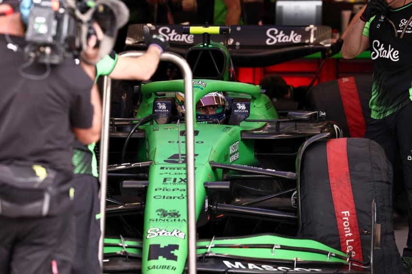 Gabriel Bortoleto não participou da classificação para o GP do Brasil (Foto: Jean Carniel/ AFP)