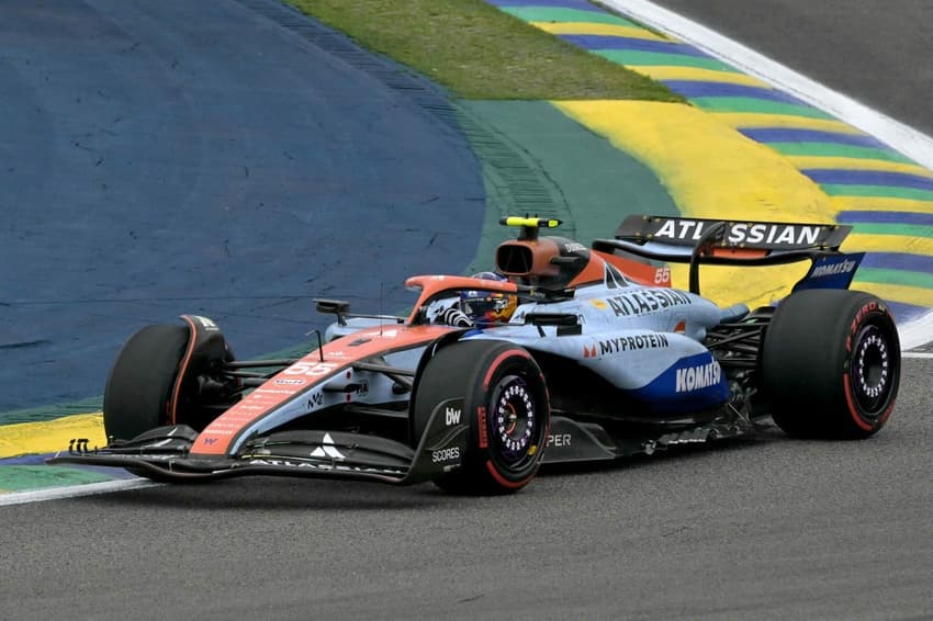 Carlos Sainz no GP do Brasil (Foto: Nelson Almeida/ AFP)
