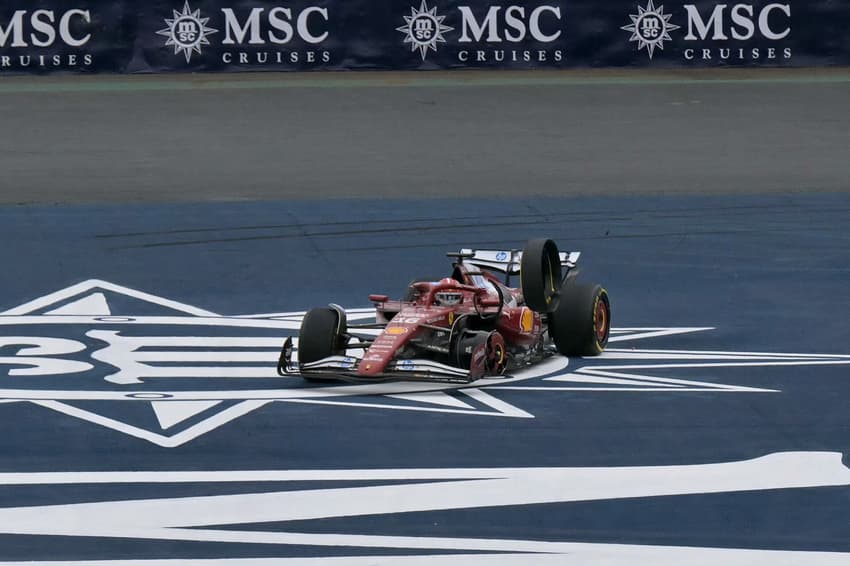 Charles Leclerc no GP do Brasil (Foto: Nelson ALMEIDA / AFP)