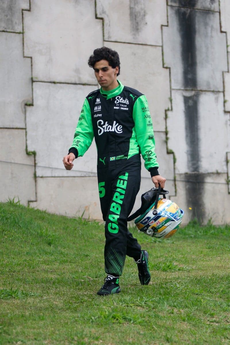 Bortoleto abandona corrida do GP do Brasil na primeira volta (Foto: Miguel Schincariol/ AFP)