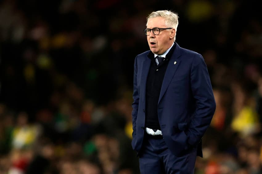 Ancelotti durante Brasil x Senegal (Foto: Ian Kington / AFP)