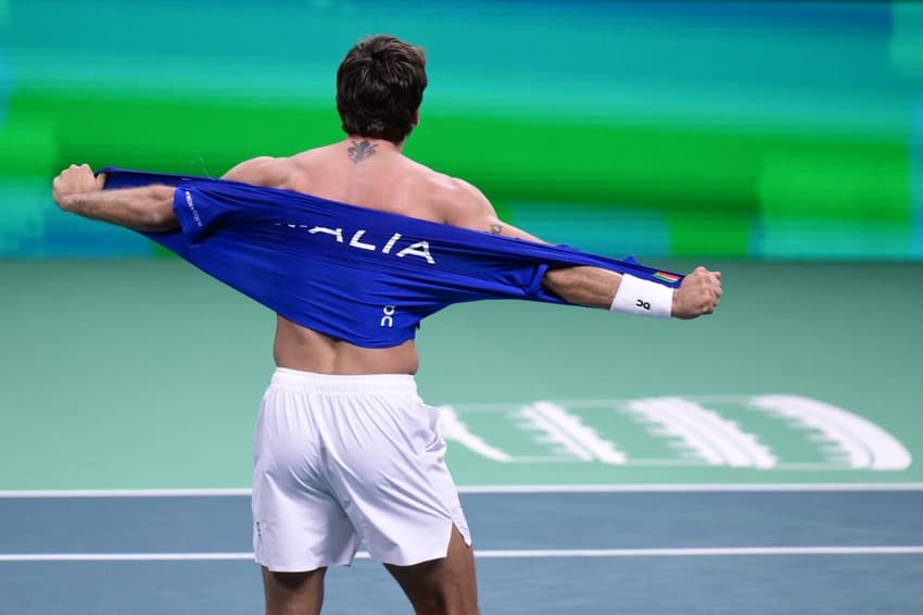 A emoção de Flavio Cobolli ao classificar a Itália para mais uma final da Copa Davis