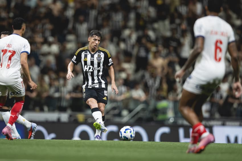 Alan Franco atuando pelo Atlético (Foto: Pedro Souza / Atlético)