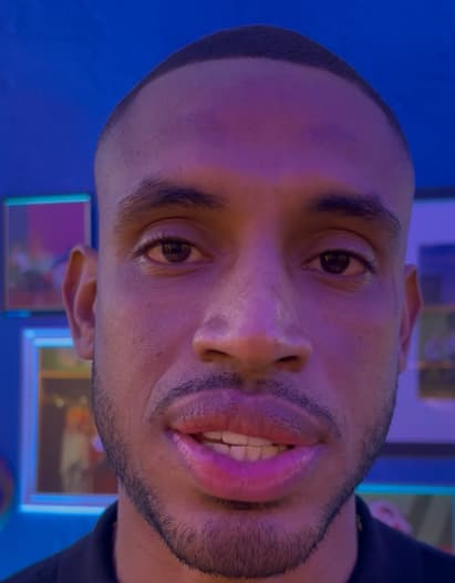 André Silva em entrevista ao Lance! na Arena Trionda SP (Foto: Lucas Cremonese/Lance!)