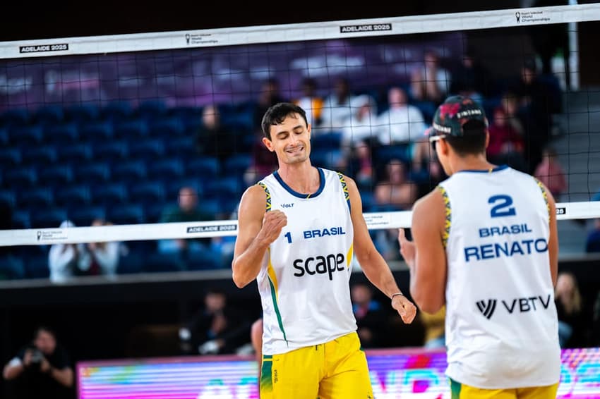 André e Renato no Mundial de Vôlei de Praia 2025 (Foto: Volleyball World)