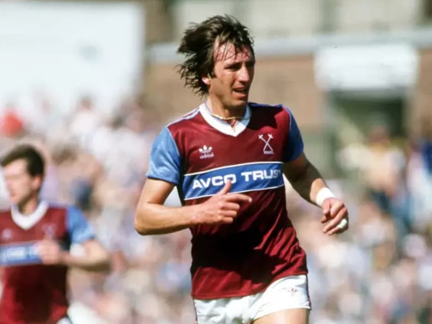 Billy Bonds em ação pelo West Ham (Foto: Reprodução/@thewesthamway)