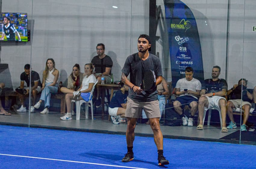 Rafael e Fábio (da foto), multicampeões pelo Manchester United, participaram do Circuito Estadual de Padel em Niterói (Divulgação)
