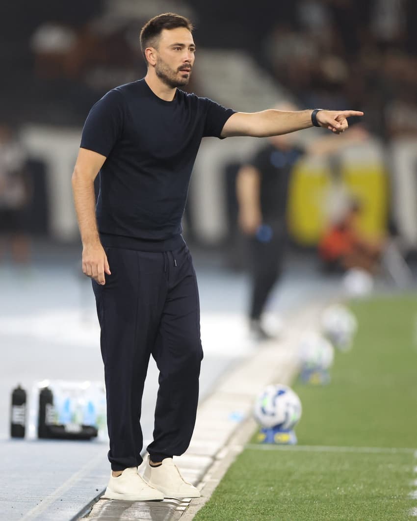 Davide Ancelotti comanda o Botafogo (Foto: Vitor Silva / Botafogo)