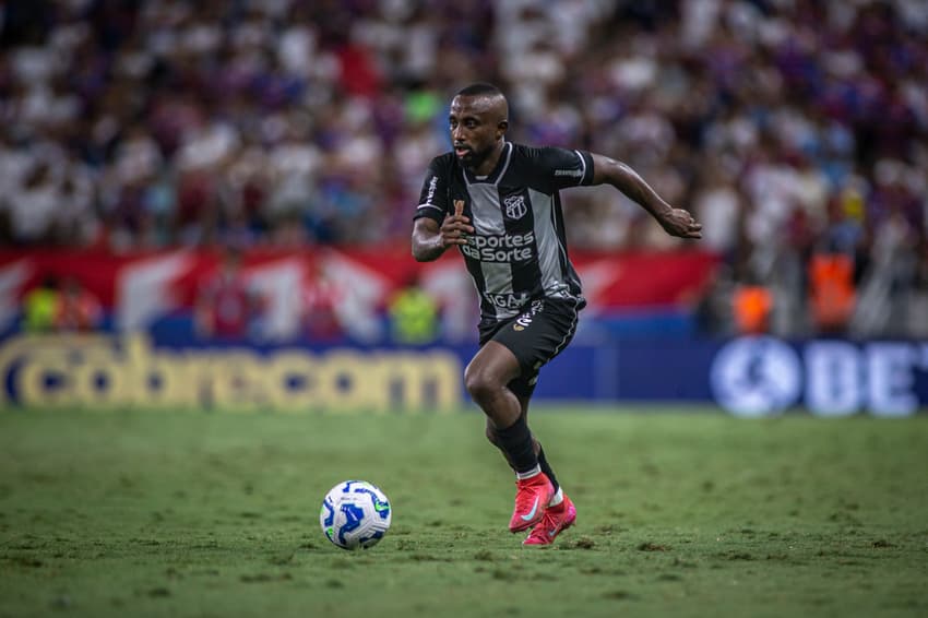 Dieguinho, do Ceará, durante partida contra o Fortaleza pelo Brasileirão (Foto: Felipe Santos/Ceará SC)