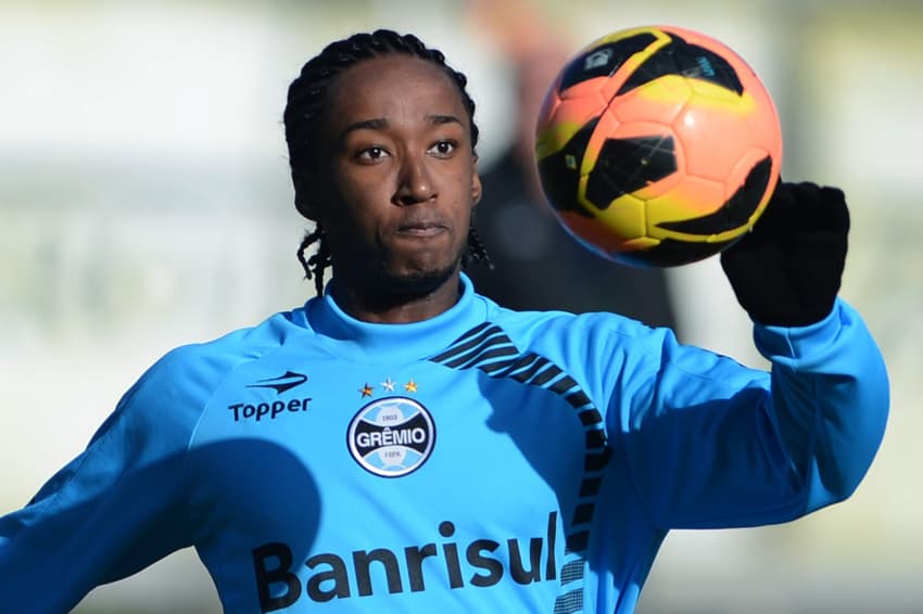 Guilherme Biteco, em treino do Grêmio, em 2013. Foto: Edu Andrade/Fatopress/Gazeta Press