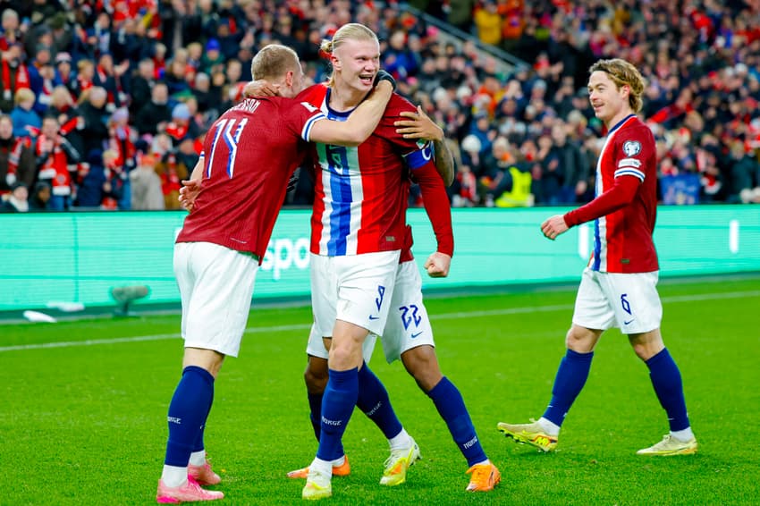 Haaland comemora gol marcado pela Noruega contra a Estônia, nas Eliminatórias da Europa