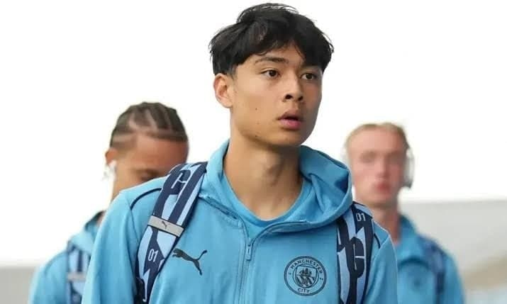 Han Willhoft-King antes de jogo do sub-21 do Manchester City (Foto: Divulgação)