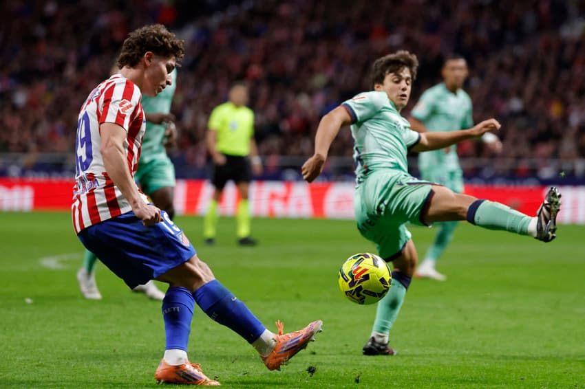 Julian Álvarez no duelo entre Atlético de Madrid e Levante (Foto: Oscar del Pozo)