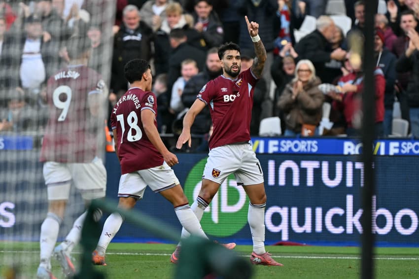 Lucas Paquetá comemora gol marcado pelo West Ham sobre o Newcastle