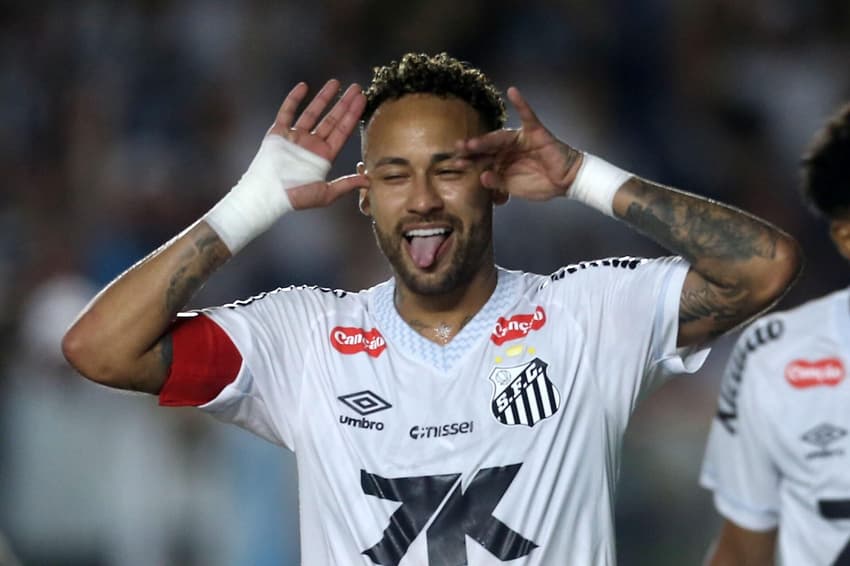 Neymar comemora gol em Santos x Sport, pela 36ª rodada do Brasileirão (Foto: Guilherme Dionizio/CÃ³digo 19/Gazeta Press)