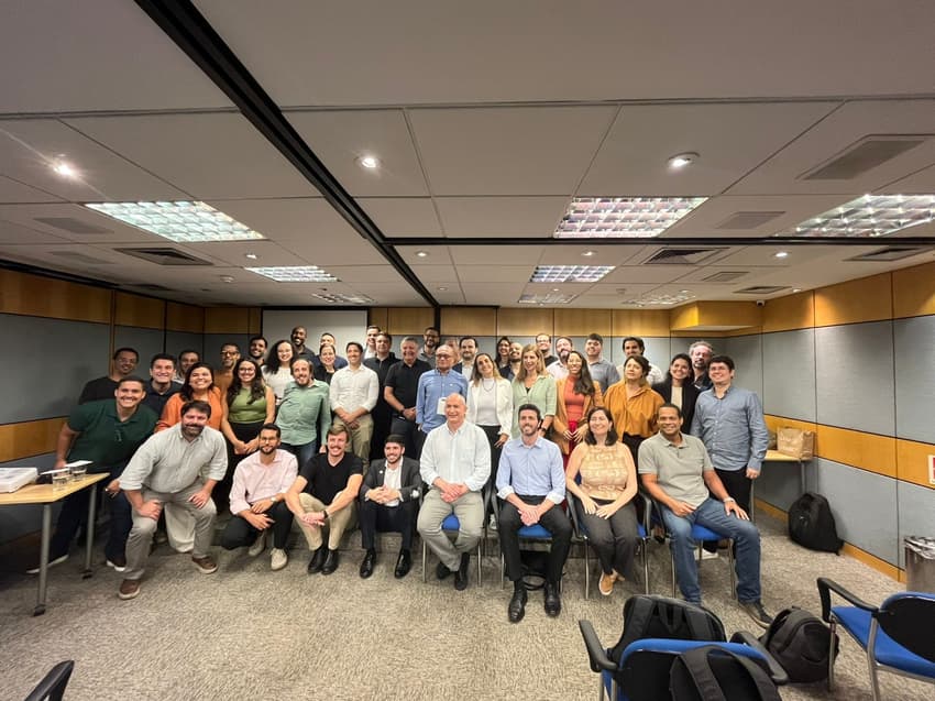 Paulo César Vasconcellos e Arnaldo Cezar em evento da IFL (Foto: Lucas Boustani/Lance!)