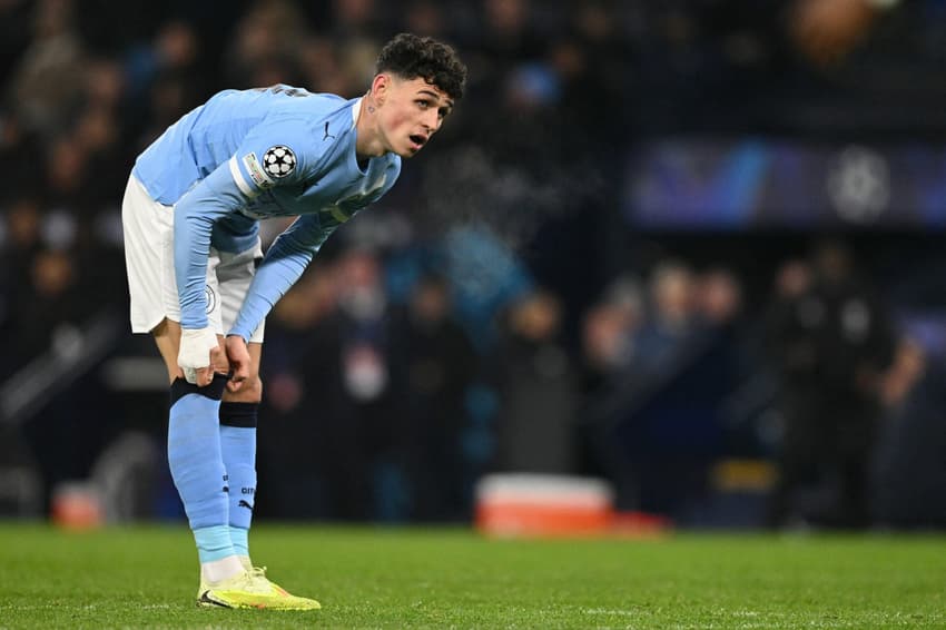 Phil Foden lamentando a derrota do Manchester City (Foto: Oli Scarff)