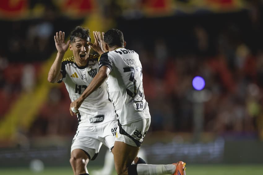 Rony comemora gol contra o Sport pelo Brasileirão (Foto: Pedro Souza / Atlético)