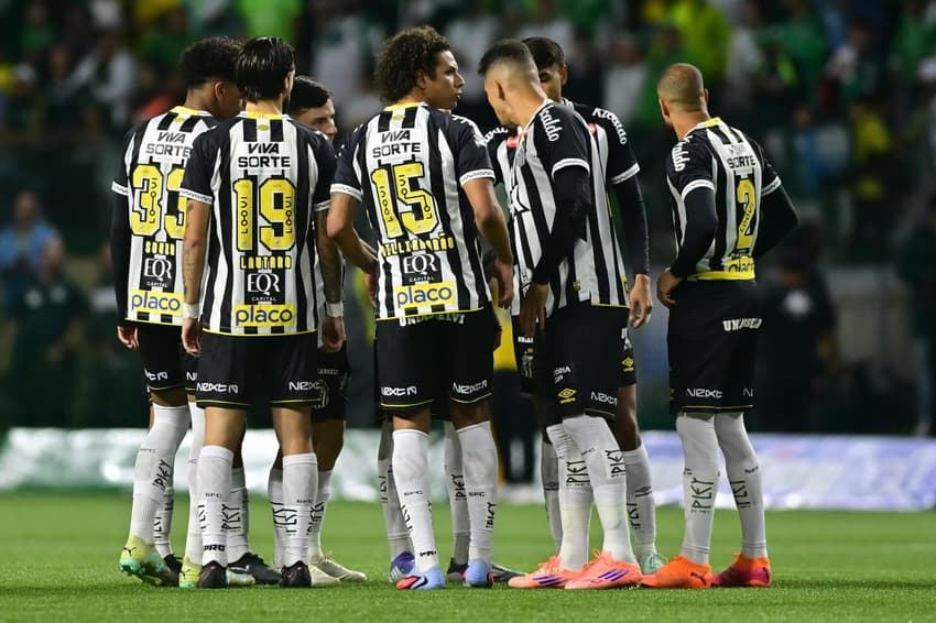 Santos perdeu para o Palmeiras no Brasileirão  (Foto: Eduardo Carmim/Photo Premium/Gazeta Press) 