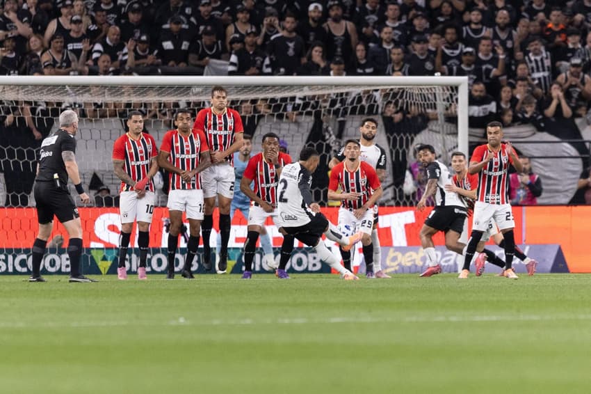 Corinthians e São Paulo se enfrentam neste domingo (18) pela terceira rodada do Paulistão (Foto: Arthur Mathias/Mochila Press/Gazeta Press)