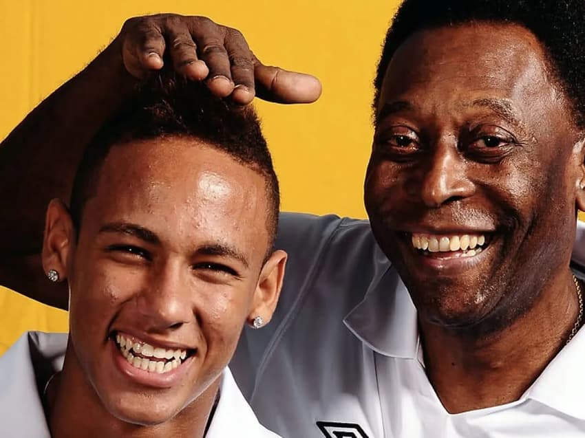 Neymar ao lado de Pelé; Pai do jogador investiu R$ 100 milhões pela marca de Pelé. (Foto: Divulgação/ Instagram)