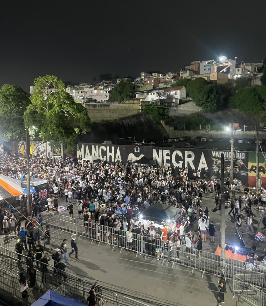 Torcida do Vasco chegando para Vasco x São Paulo