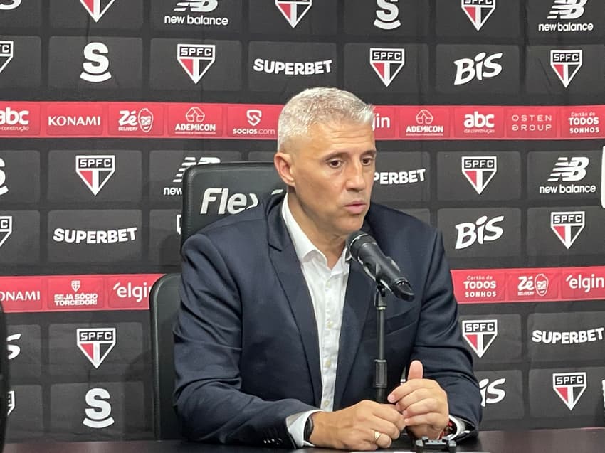 Hernán Crespo em coletiva do São Paulo