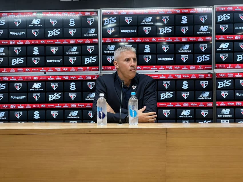 Coletiva de Hernán Crespo após São Paulo e RB Bragantino, na Vila Belmiro