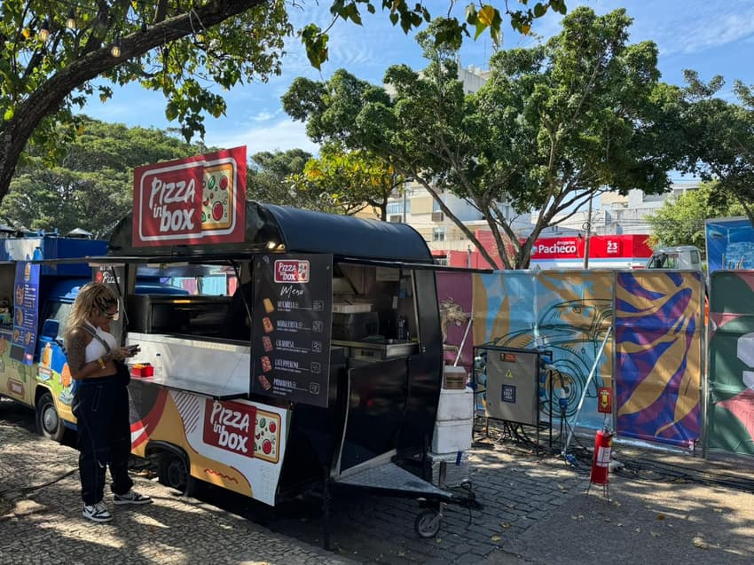 Praça de alimentação do STU Pro Tour do Rio (Foto: Kauhan Fiaux / Lance!)