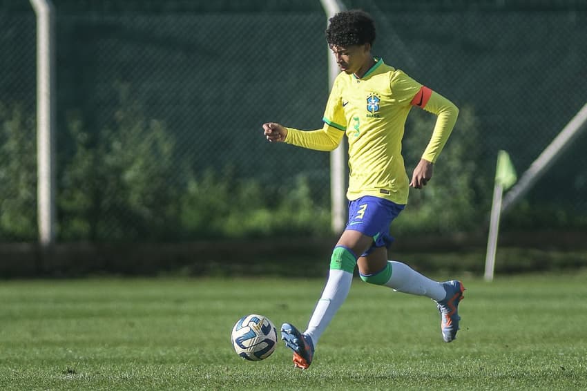 Pedro Paulo acumula passagens pela Seleção Brasileira Sub-15 (Foto: Divulgação)