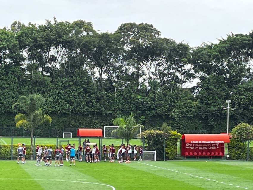 São Paulo treino com Sub-17