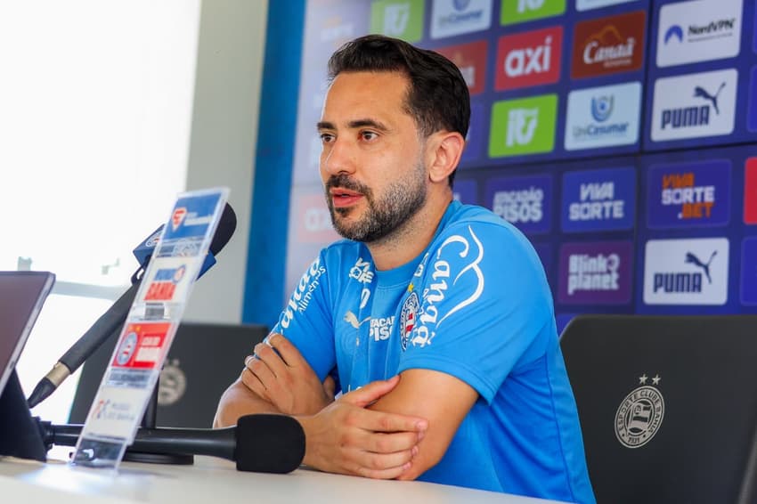 Everton Ribeiro em entrevista coletiva (Foto: Letícia Martins / EC Bahia)