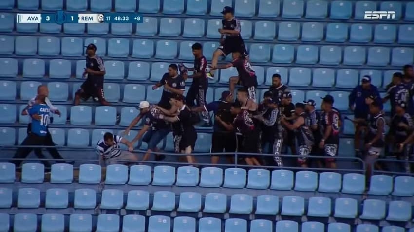 Jogo do Remo teve forte confusão nas arquibancadas (Foto: Reprodução/ESPN)