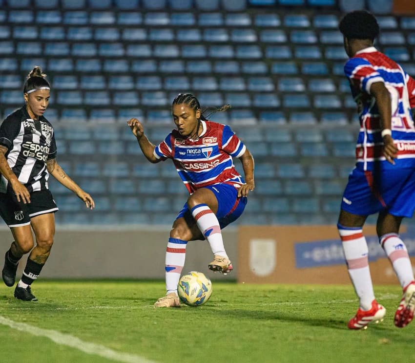 Balbino durante jogo de ida da final do Cearense Feminino entre Ceará e Fortaleza. (Foto: Fortaleza EC/Divulgação)