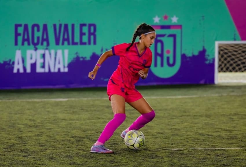 Sophia, jogadora do sub-17 do Corinthians. (Foto: Divulgação)