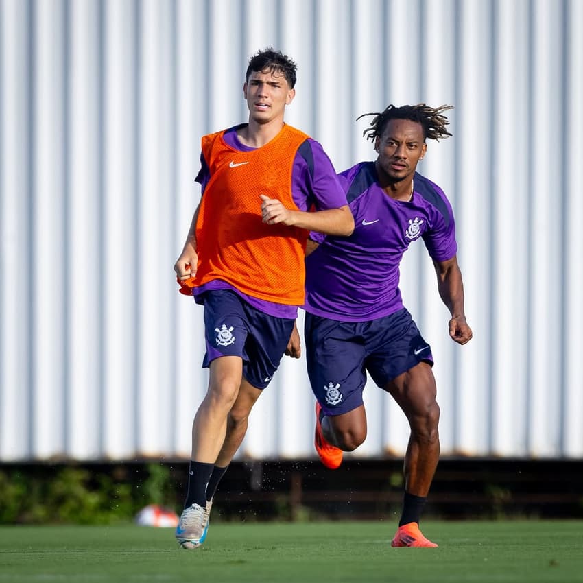 Gui Bom já treinou com o elenco profissional do Corinthians (Foto: Reprodução/Instagram/guilhermearsillabom)