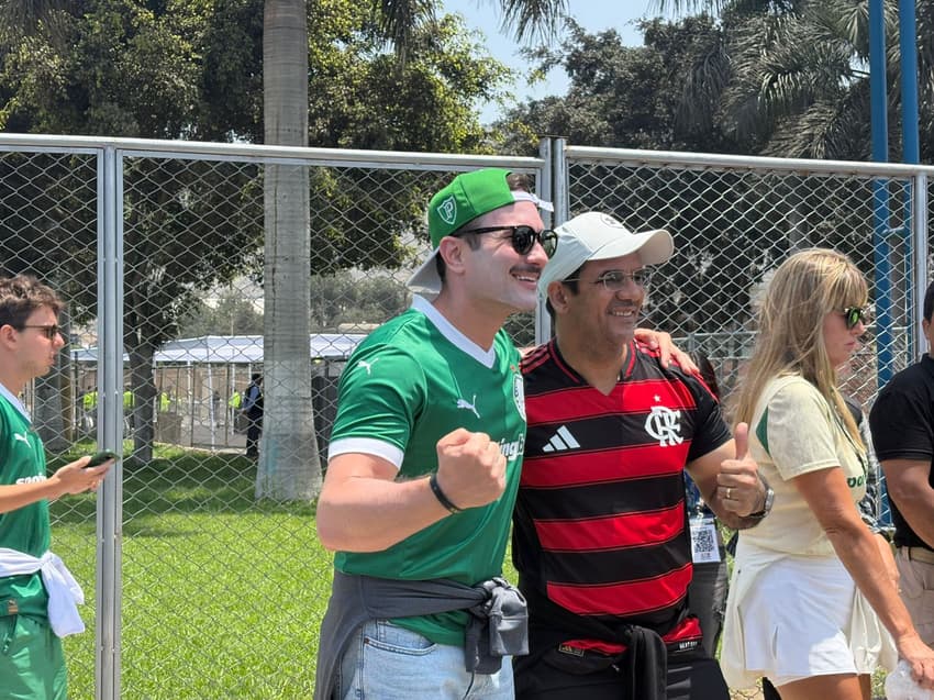 Torcedores de Flamengo e Palmeiras antes da final da Libertadores (Foto: Vitor Palhares/Lance!)