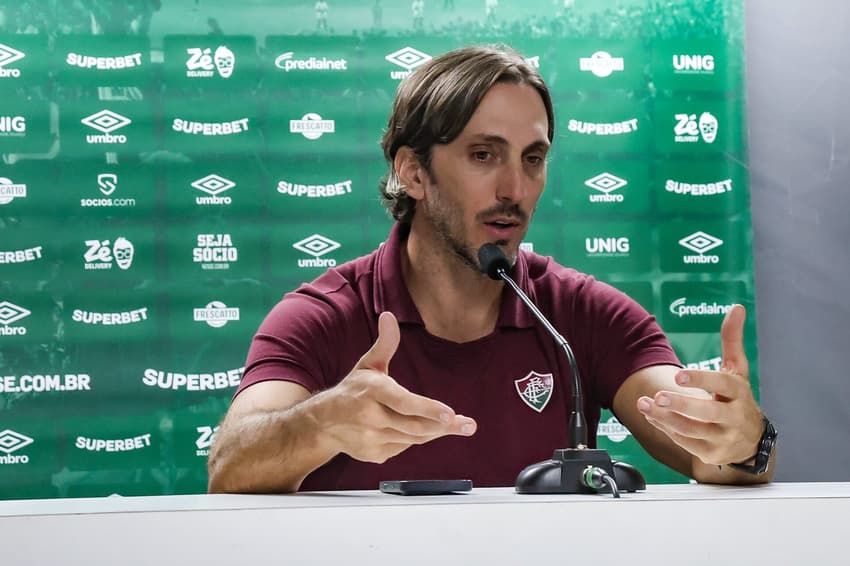 Zubeldia em entrevista coletiva após Fluminense x Palmeiras
