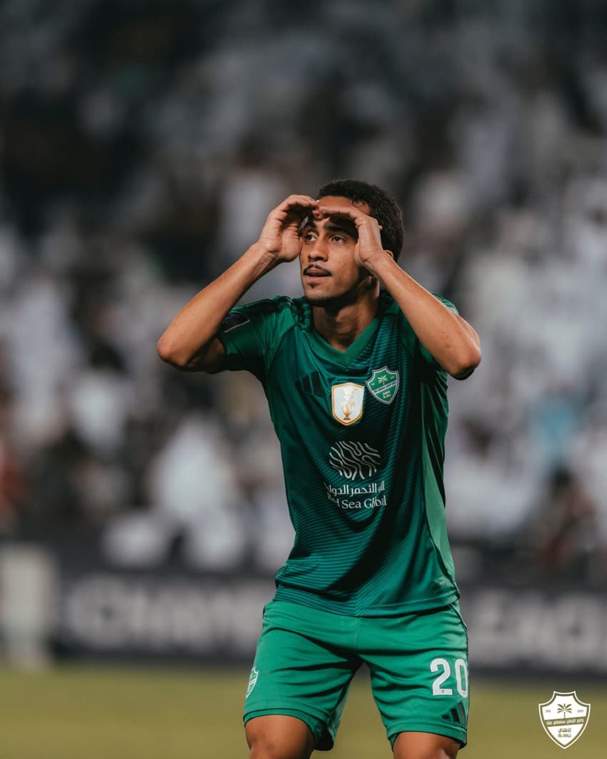 Matheus Gonçalves em ação pelo Al-Ahli (Foto: Divulgação/Al-Ahli)