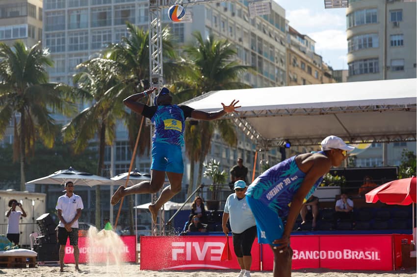 Alayo e Díaz na etapa do Elite 16 do Rio de Janeiro (Foto: Volleyball World)
