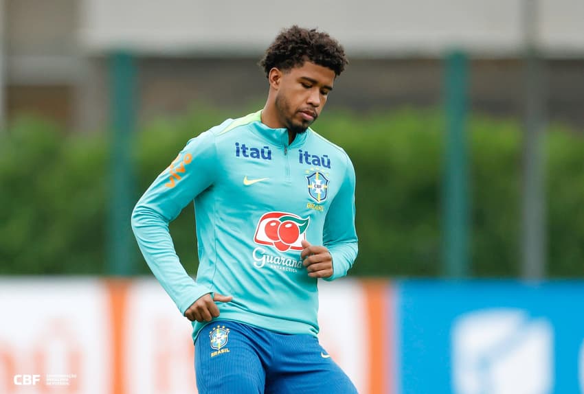 Andrey Santos, volante da Seleção Brasileira