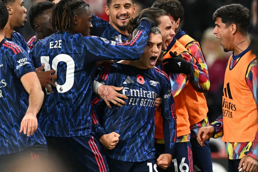 Arsenal anuncia fim da parceria com patrocinador polêmico (Foto: Oli SCARFF / AFP)