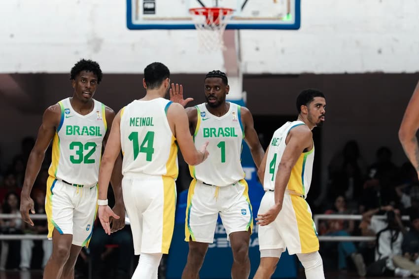 Seleção brasileira de basquete disputa eliminatórias da Copa do Mundo